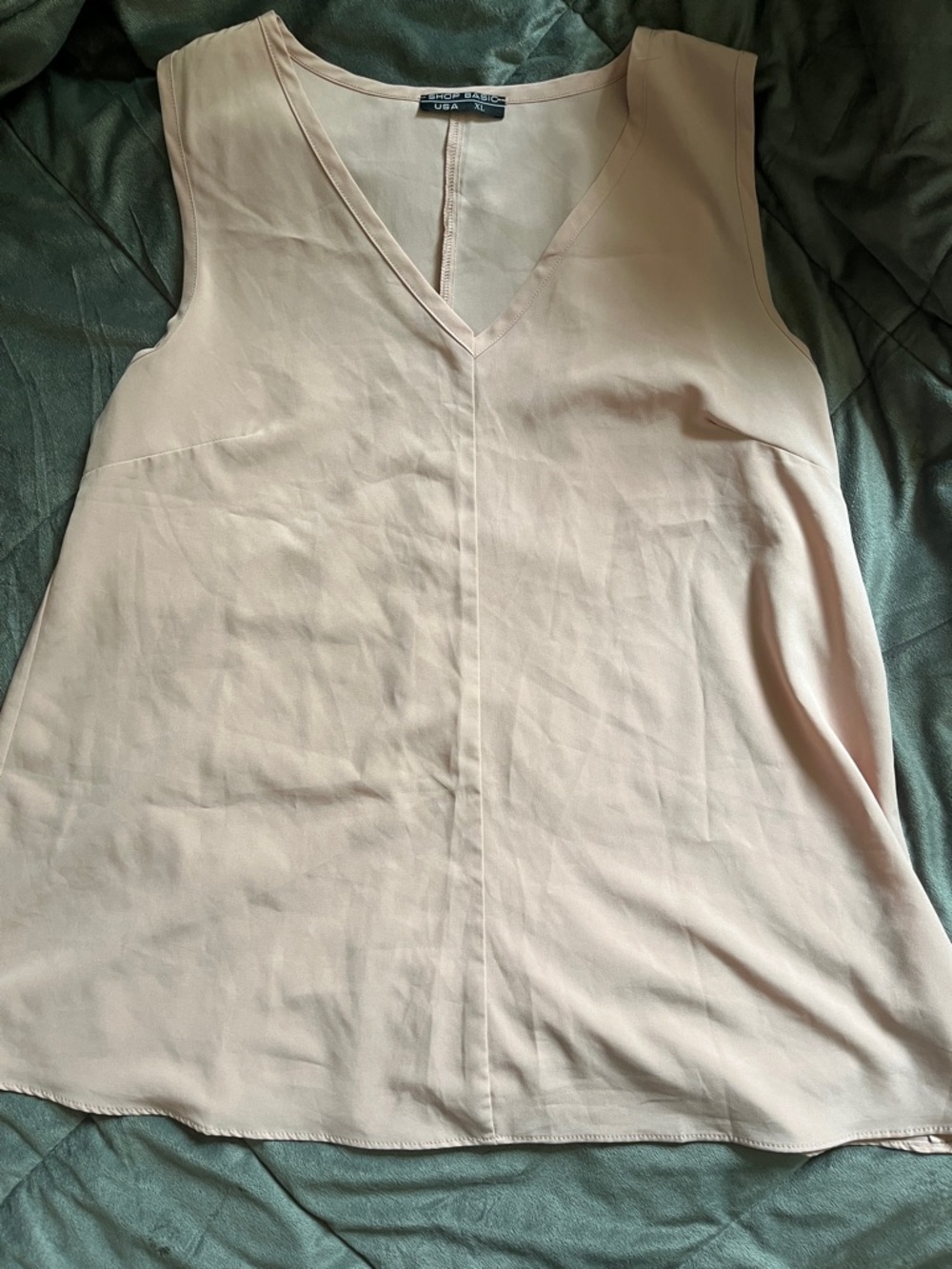 Vince Camuto Soft Blush V‑Neck Sleeveless Camisole